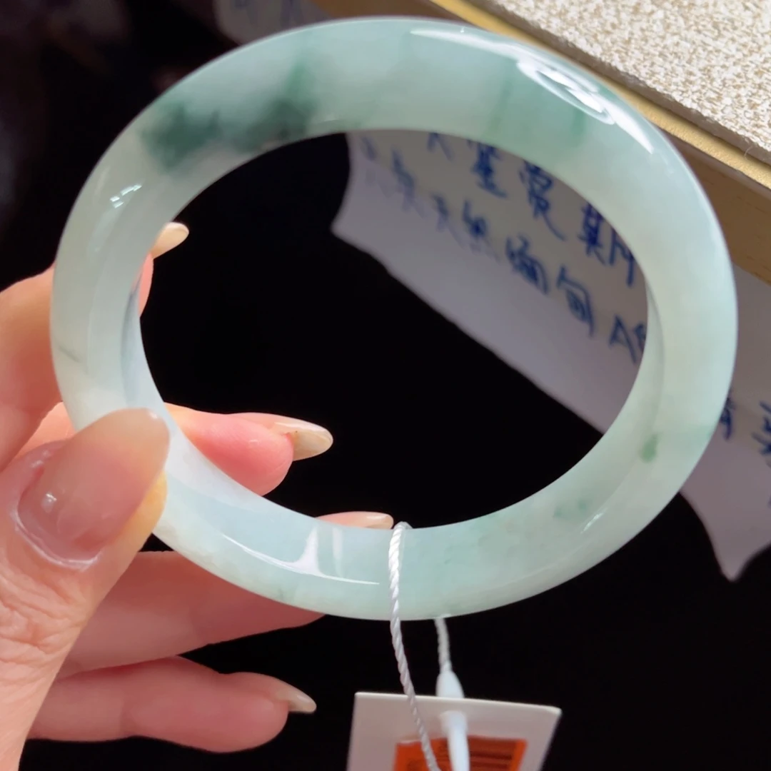 翡翠未镶嵌手镯手镯