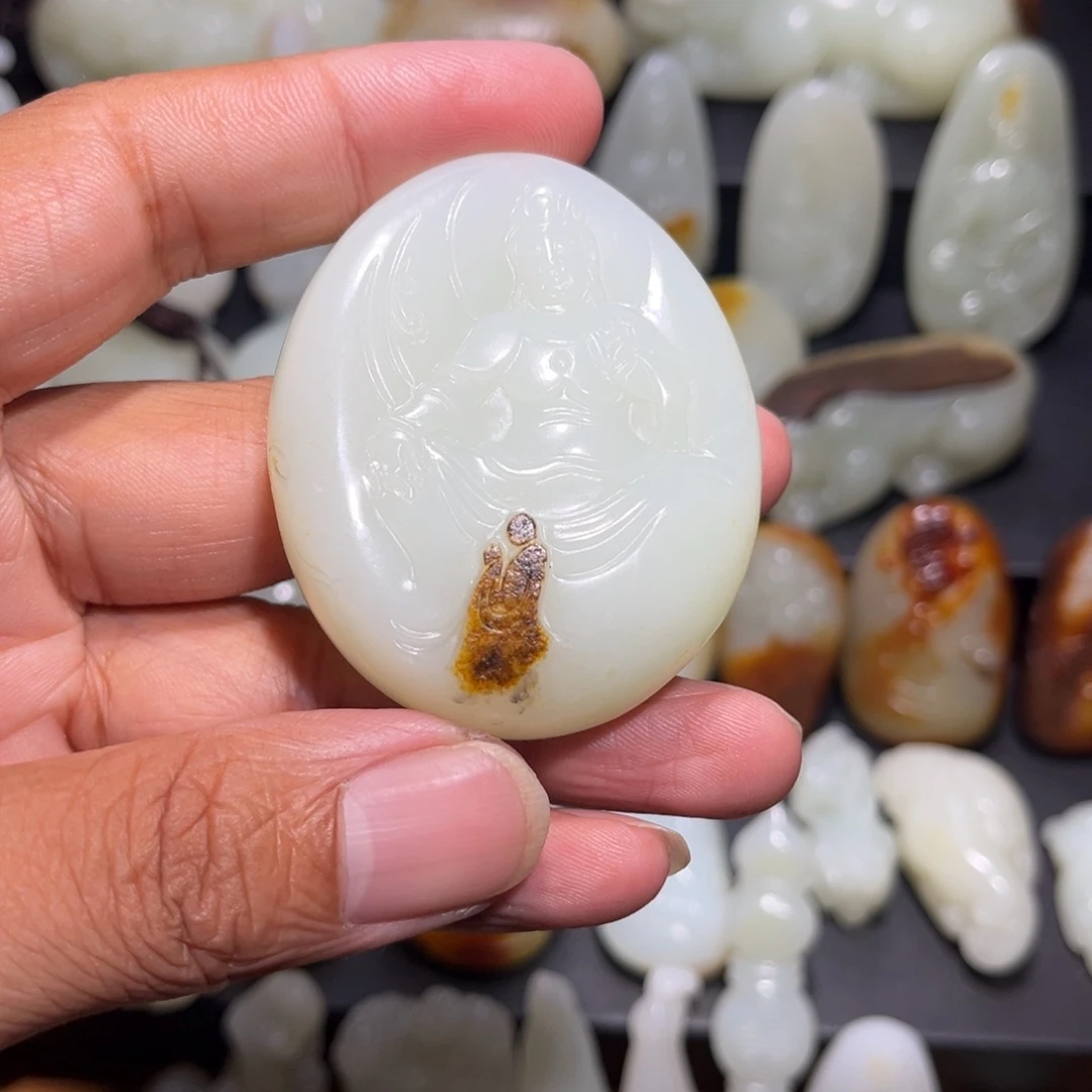 简***6和田玉未镶嵌颈饰