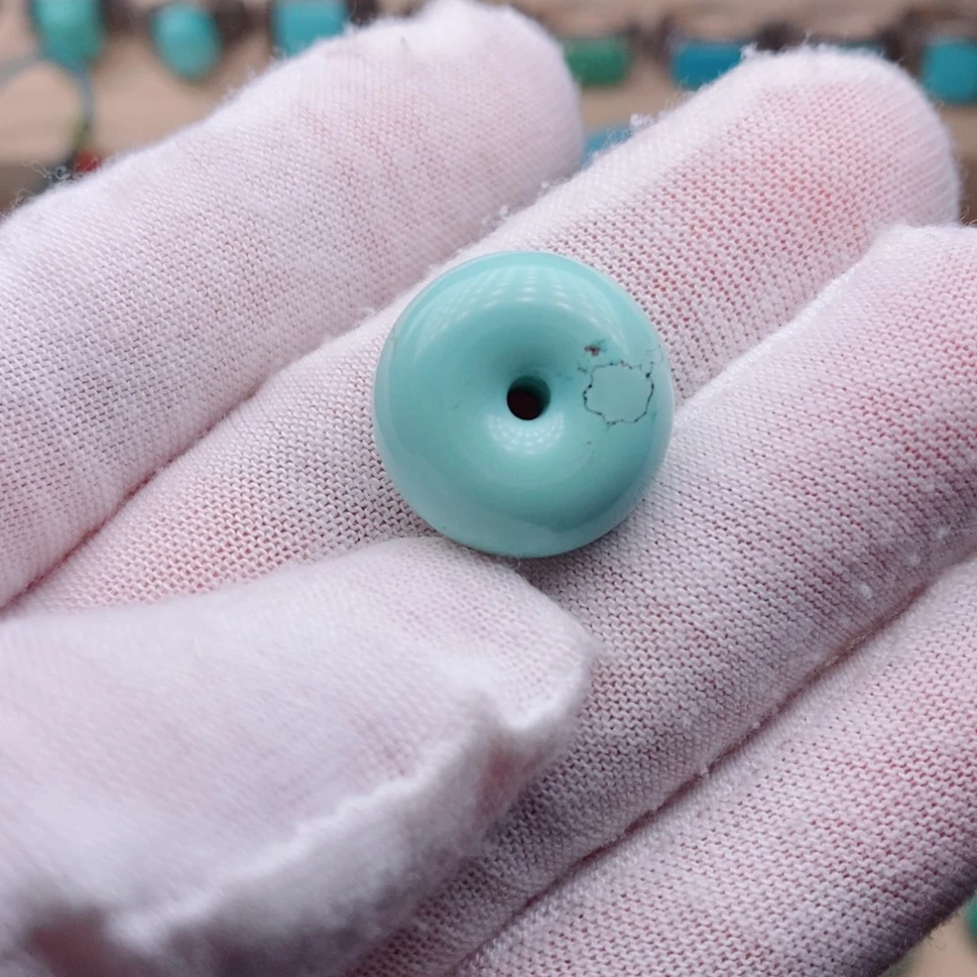 绿松石未镶嵌挂件