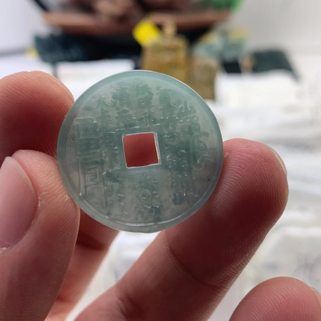 颈饰未镶嵌翡翠山鬼