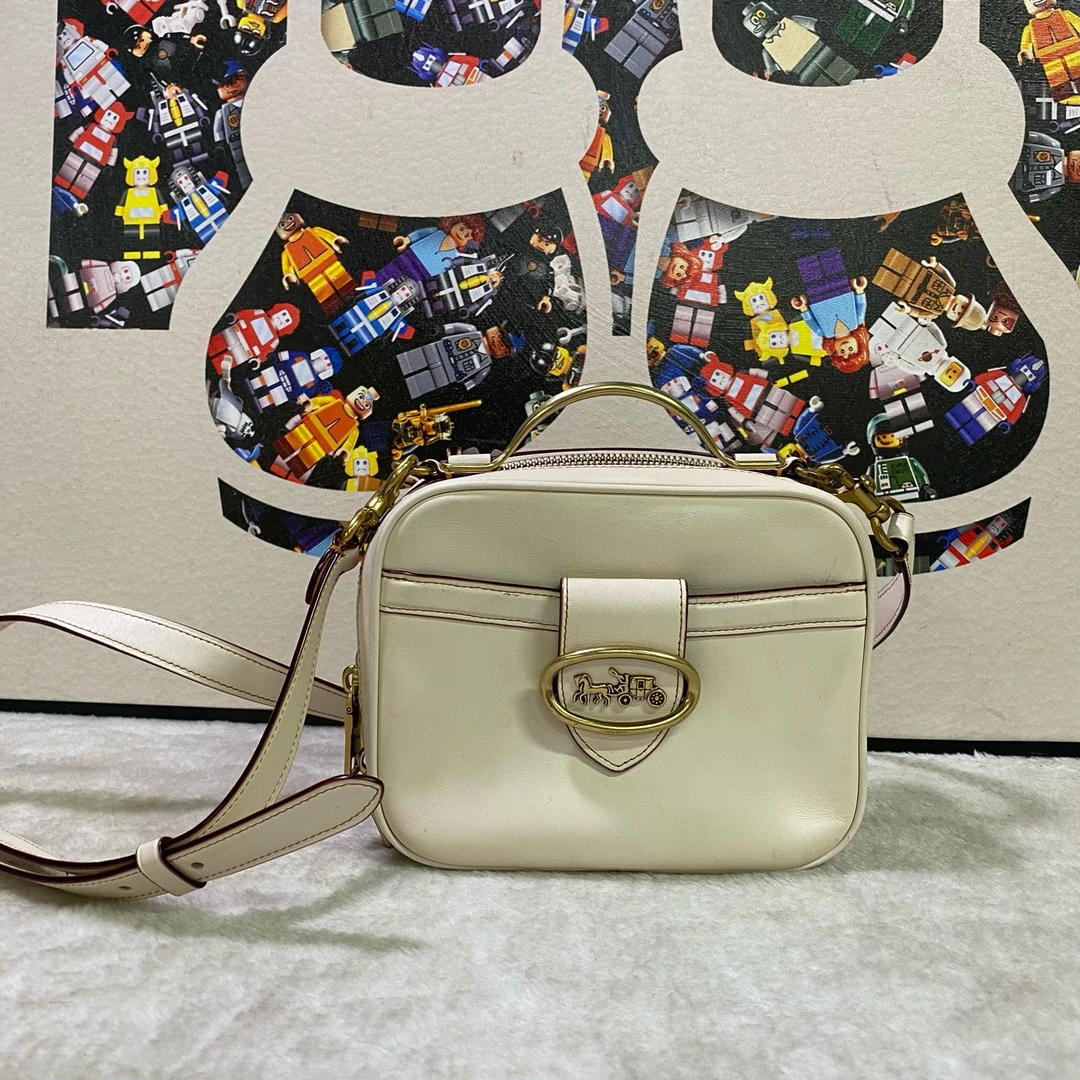 95新 COACH/蔻驰 21323斜挎包18×15