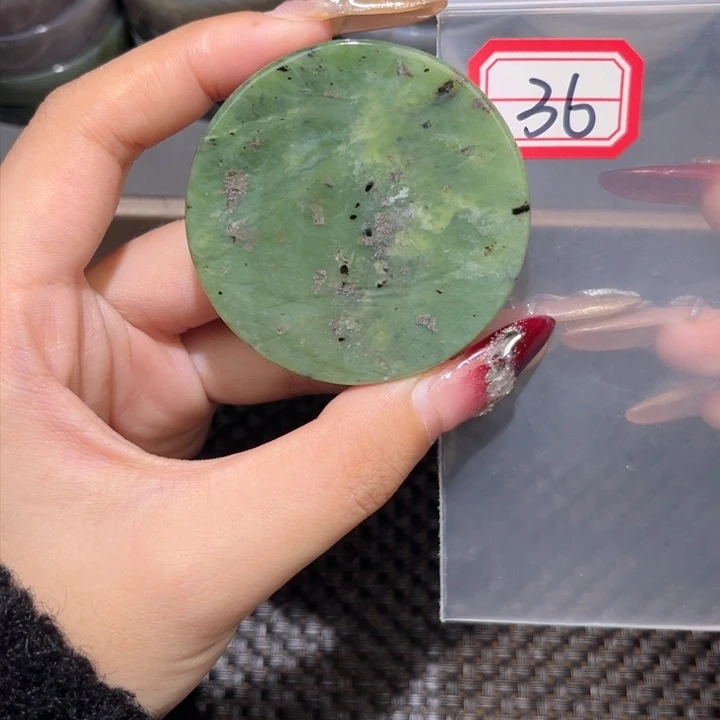 和田玉和田玉边角料随机发未镶嵌