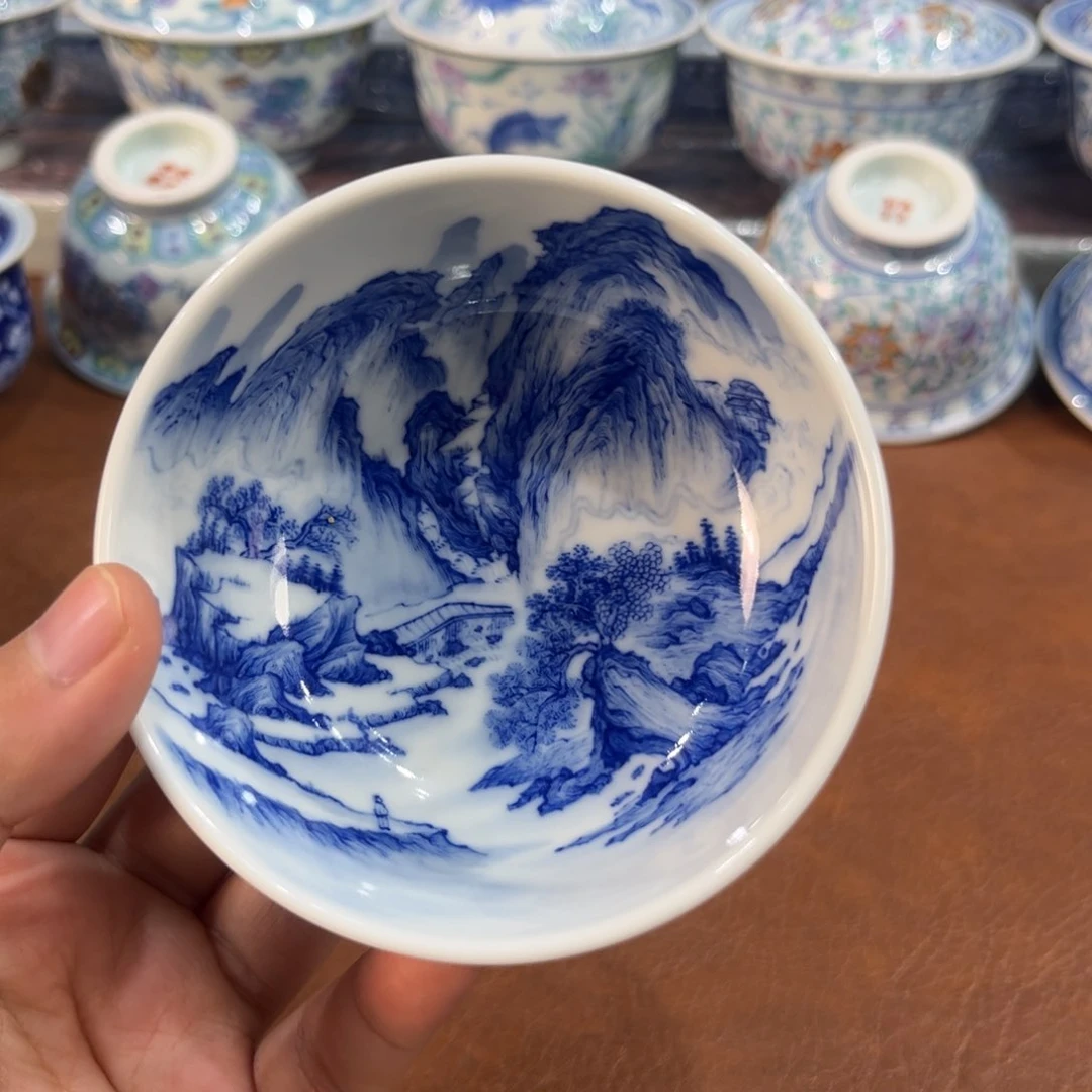 手工手绘柴窑青花山水主人杯