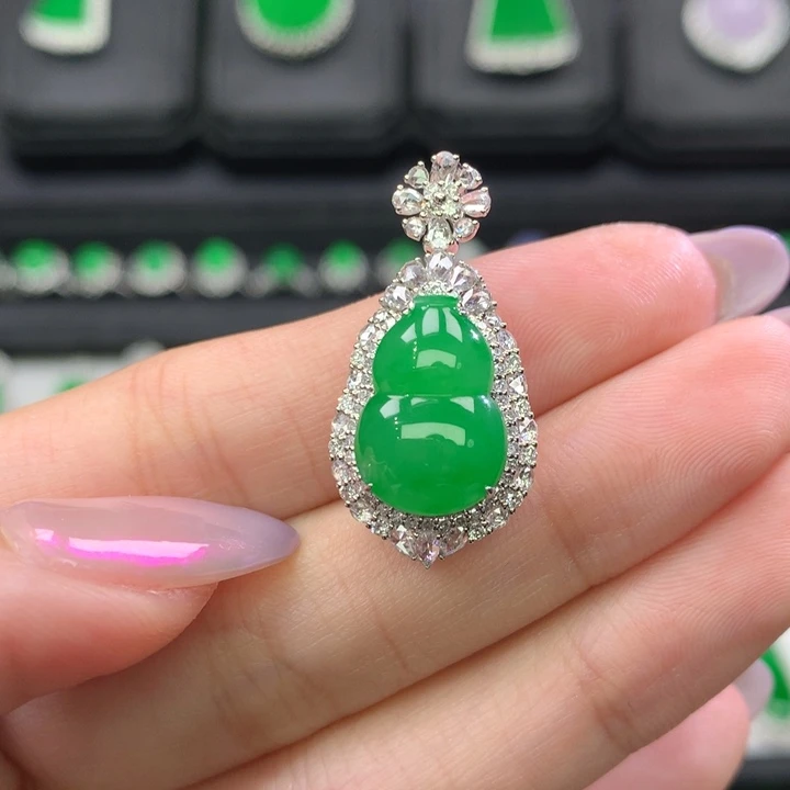 翡翠吊坠(不含链)18K金镶嵌