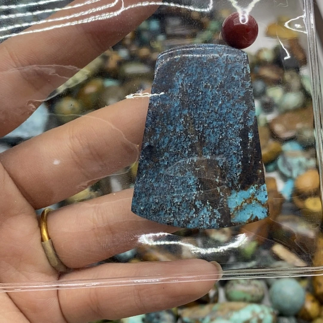阿***。南红玛瑙未镶嵌珠宝奇石