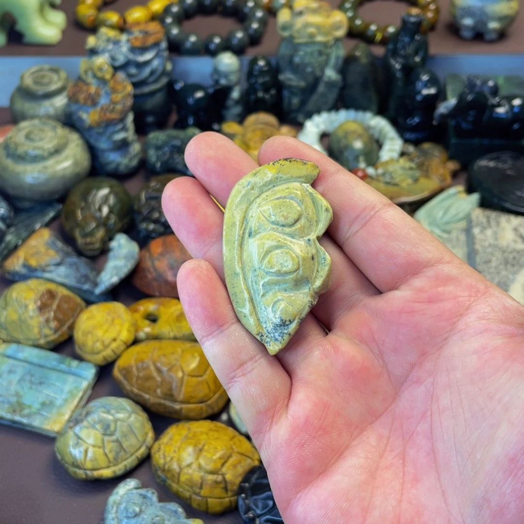 【闪购商品】未镶嵌岫岩河磨玉（透闪石质玉）挂件