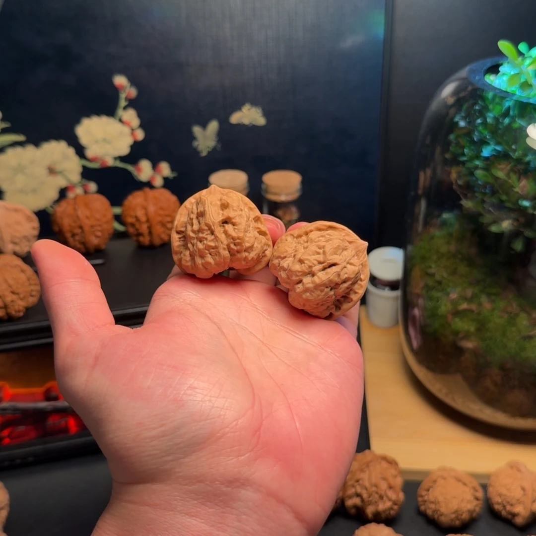 把件文玩核桃40mm三角蛙蛤蟆头
