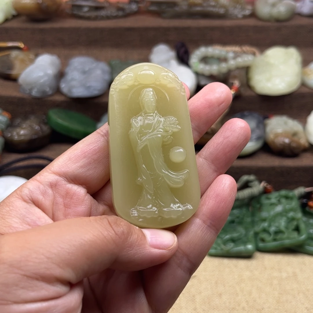 和田玉未镶嵌颈饰