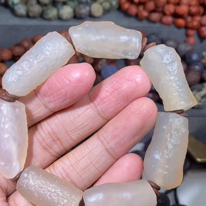 未镶嵌玛瑙/玉髓珠宝奇石