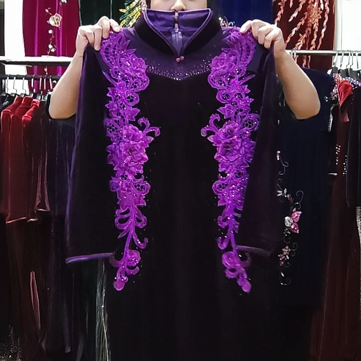 紫色金丝绒领子微透长款旗袍贴花xl100-120内2XL120-125斤左右