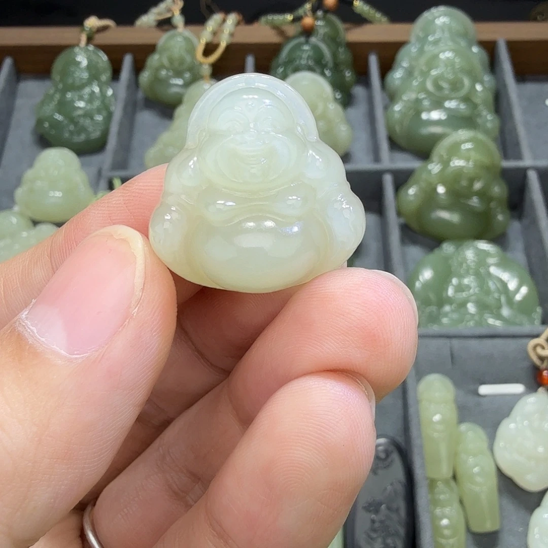 和田玉未镶嵌颈饰25mm佛公tjk