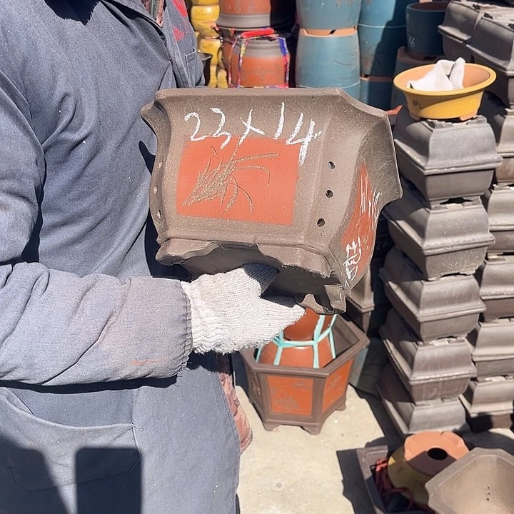 紫砂紫砂花盆和小