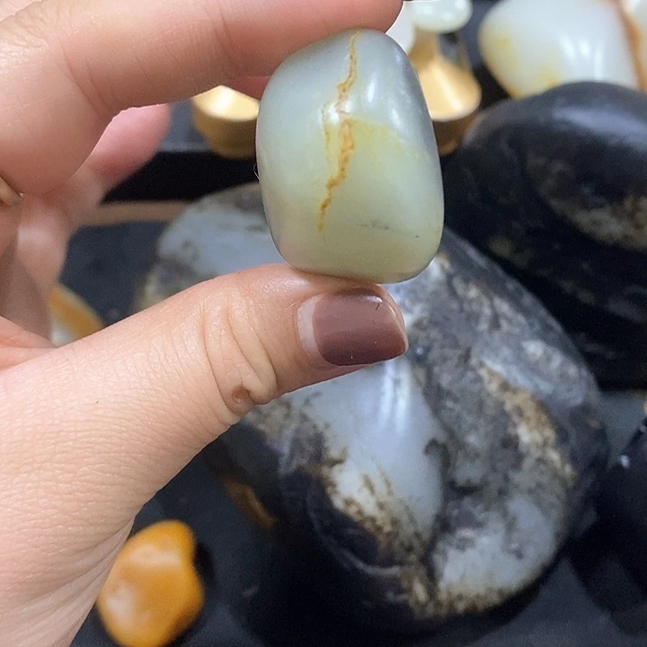 未镶嵌和田玉（糖玉）挂件