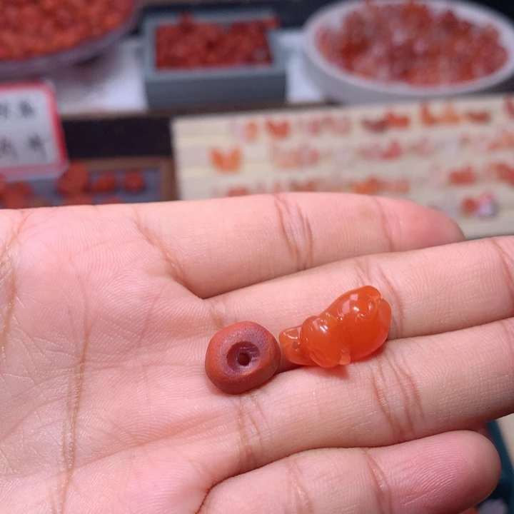 忽***悠南红玛瑙未镶嵌南红522