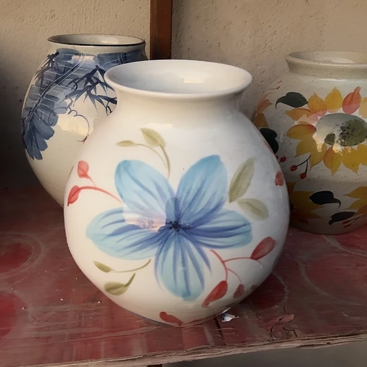 微瑕景德镇陶瓷手工花瓶