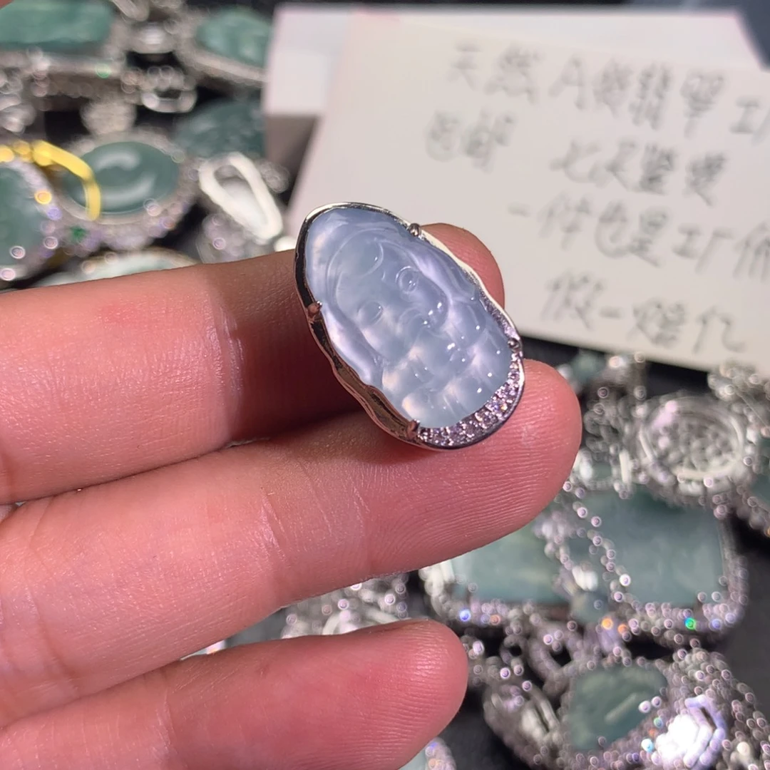 翡翠颈饰未镶嵌象宝