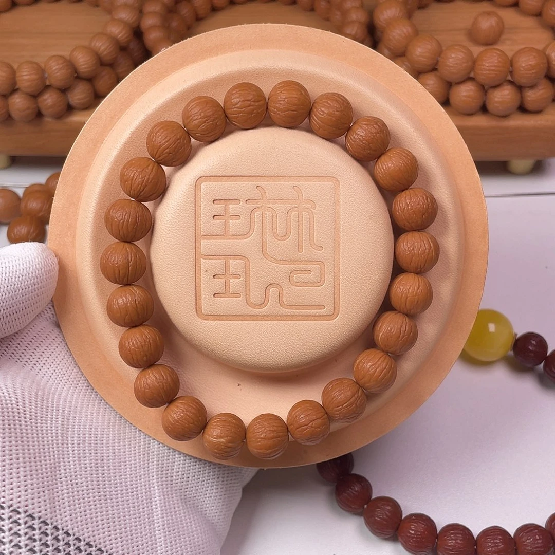 ，***鹿吊坠猴头核桃凤羽