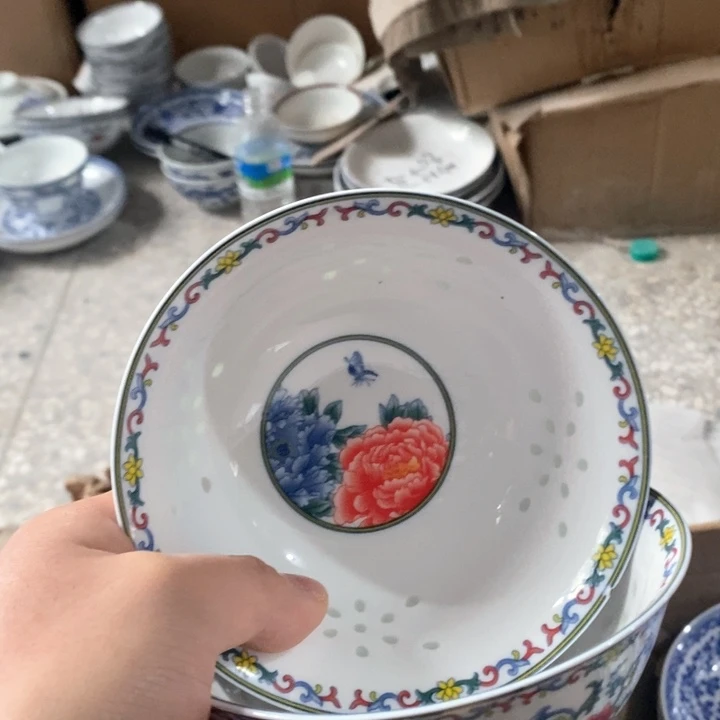 碗碗 经典的高温细白瓷