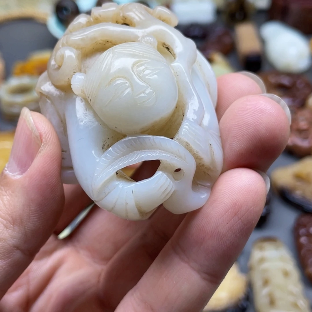 和田玉未镶嵌颈饰