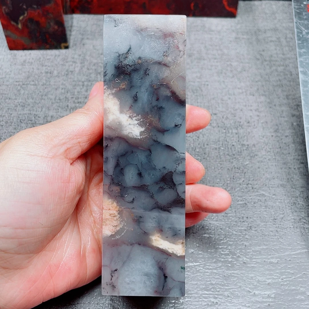 玉桂林鸡血玉素章3.7左右贵妃水墨