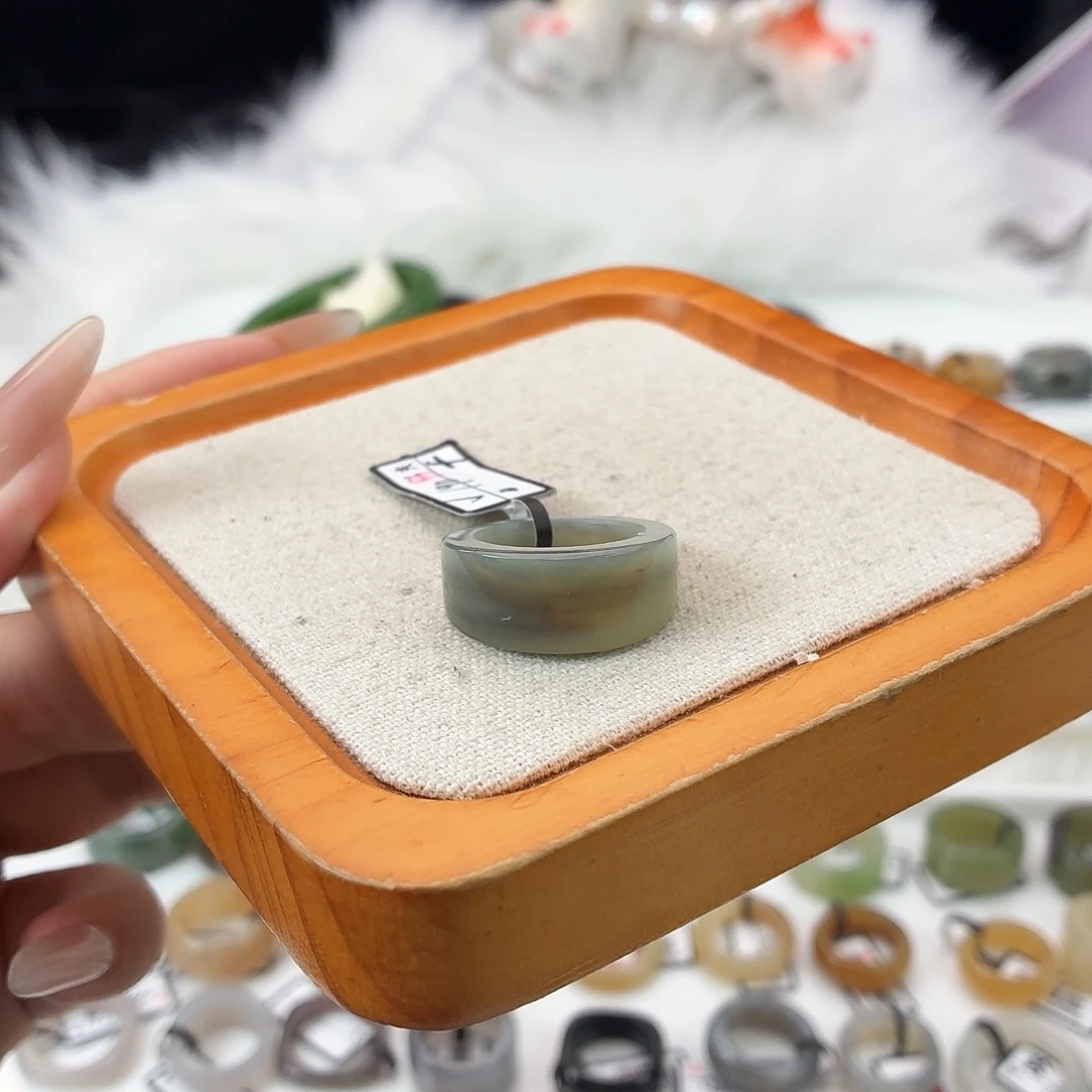 和田玉未镶嵌戒指L36青花l盾牌直径17.7不退换