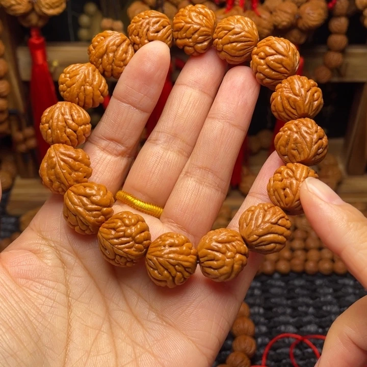 木质类龙纹桃枭挂件