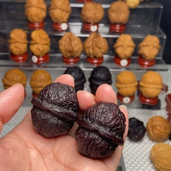 文玩核桃把件常*高蟒纹地闷8