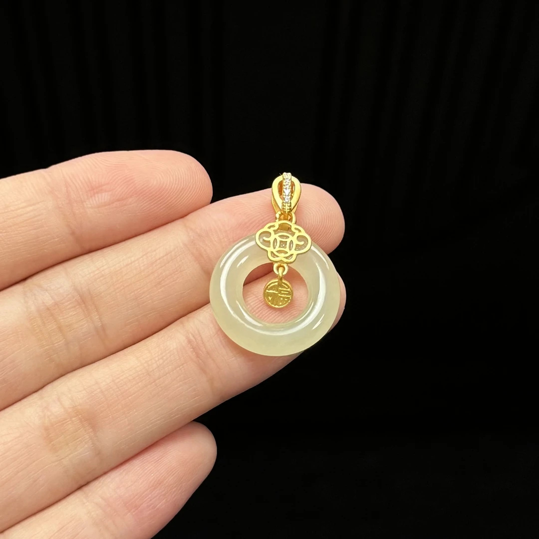【故宫甄品】和田玉平安是福平安环吊坠（赠链）