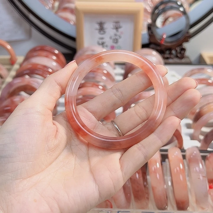 石英质玉手镯未镶嵌赵*胖