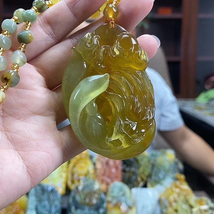 未镶嵌蛇纹石玉颈饰