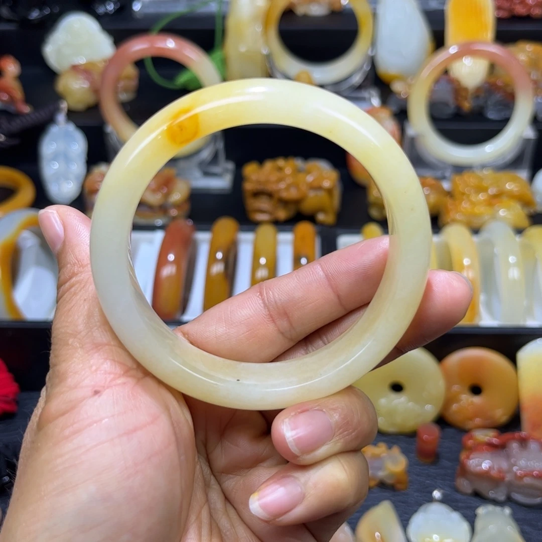 石英质玉（黄龙玉）未镶嵌手镯