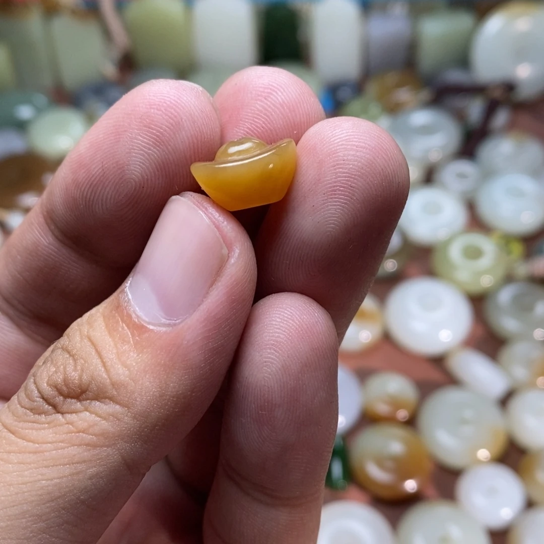 和田玉未镶嵌吊坠(不含链)