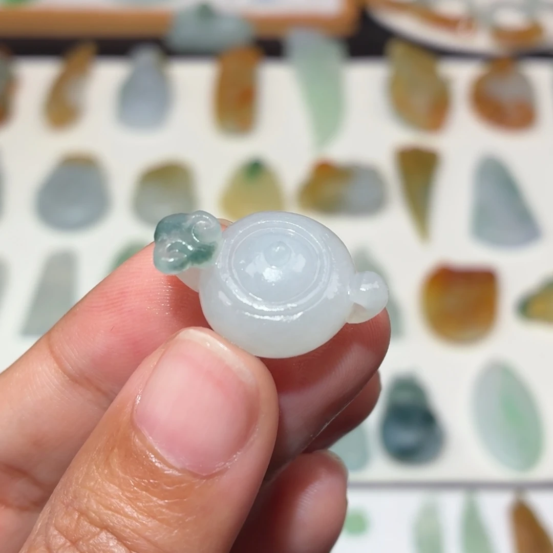 定制翡翠未镶嵌把把壶