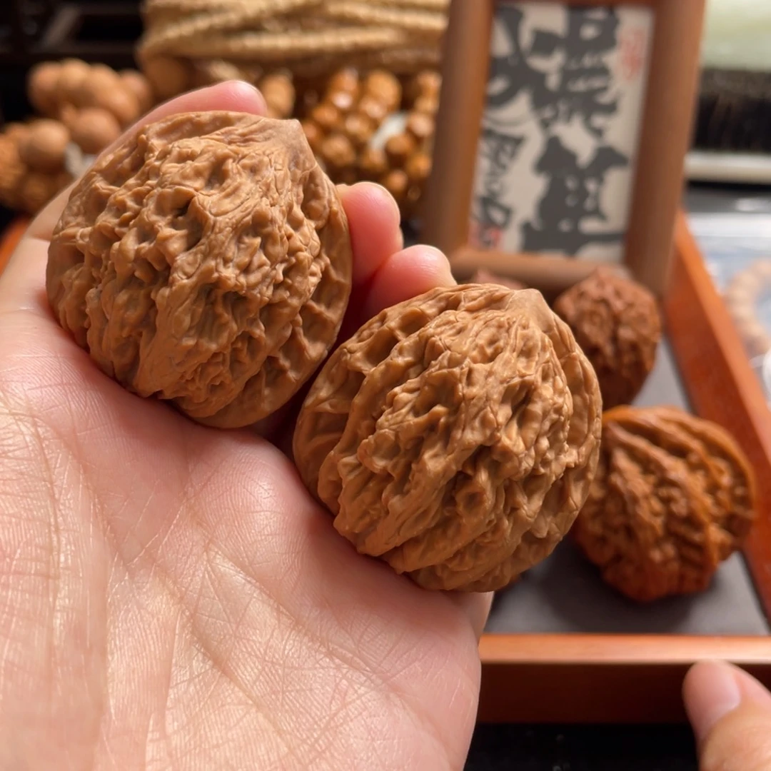 文玩核桃手串虎头40全品
