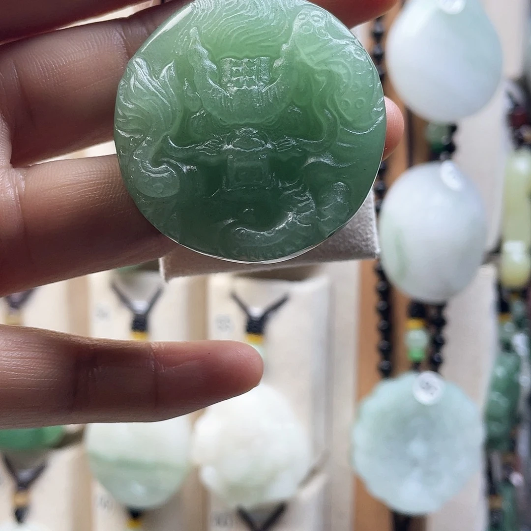 未镶嵌东陵石颈饰