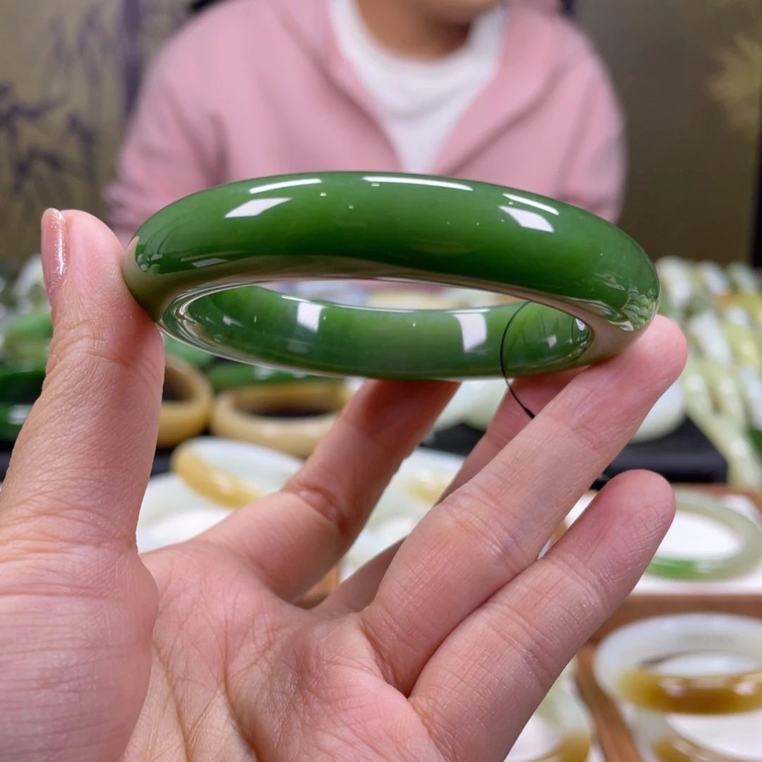 和田玉未镶嵌手镯53圈