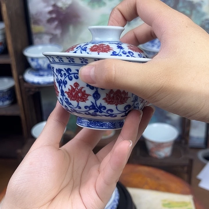 杯子陶缠枝莲釉里红盖碗