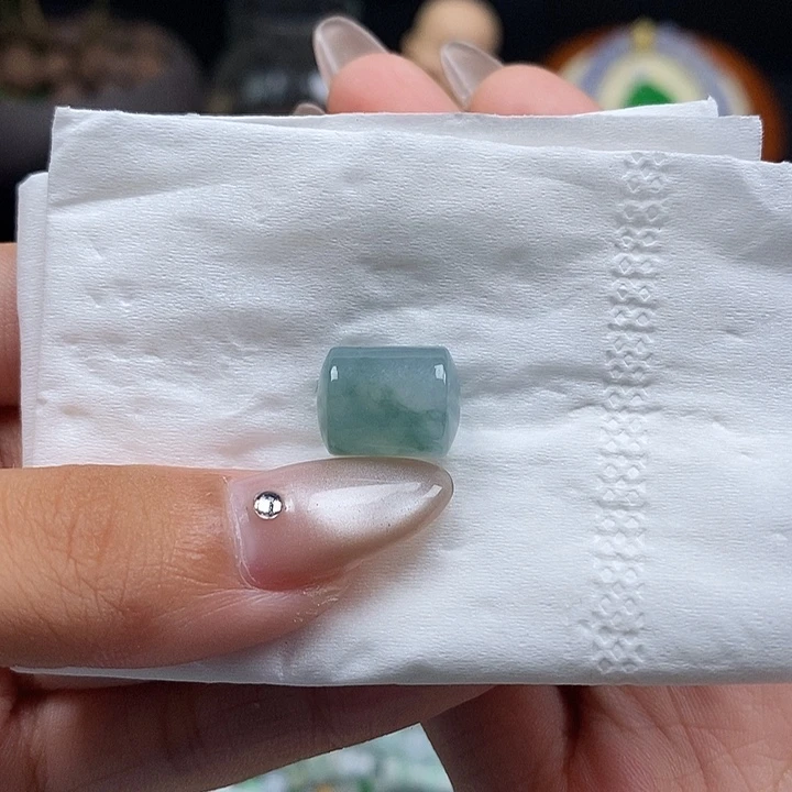 翡翠挂件未镶嵌吊坠