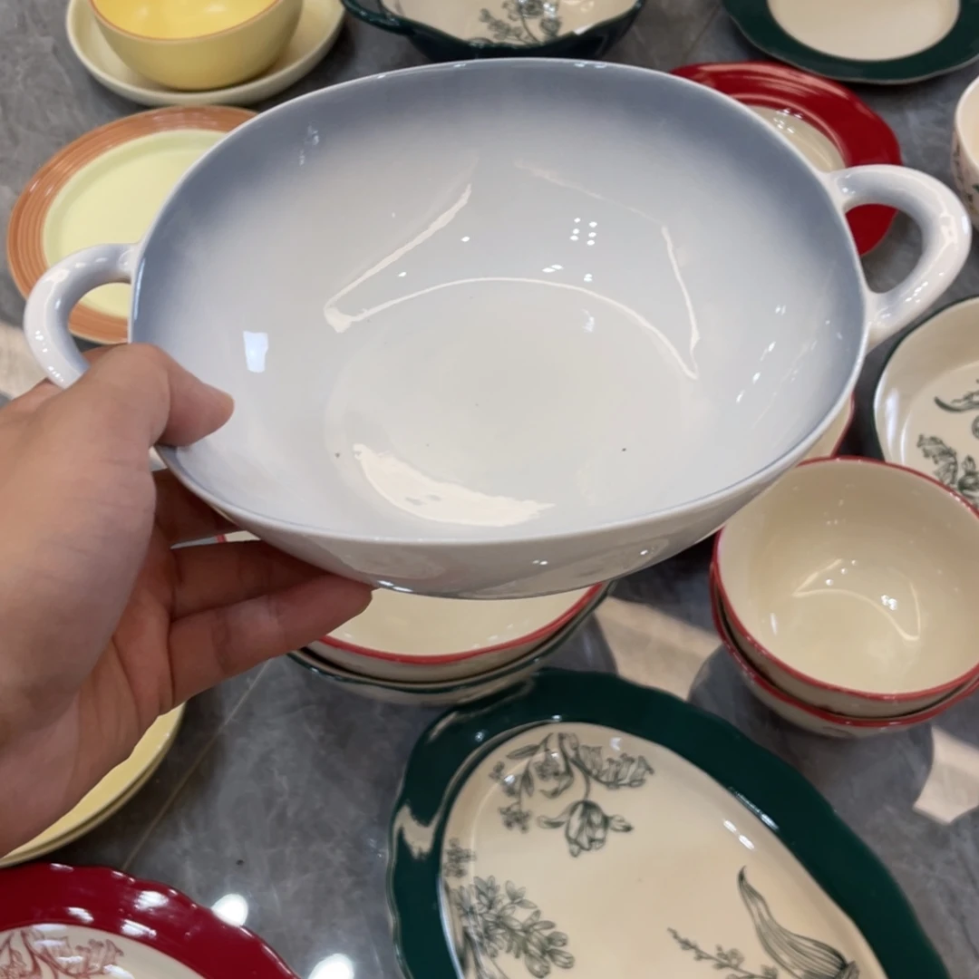陶瓷微瑕餐具介意勿拍，满18飞！