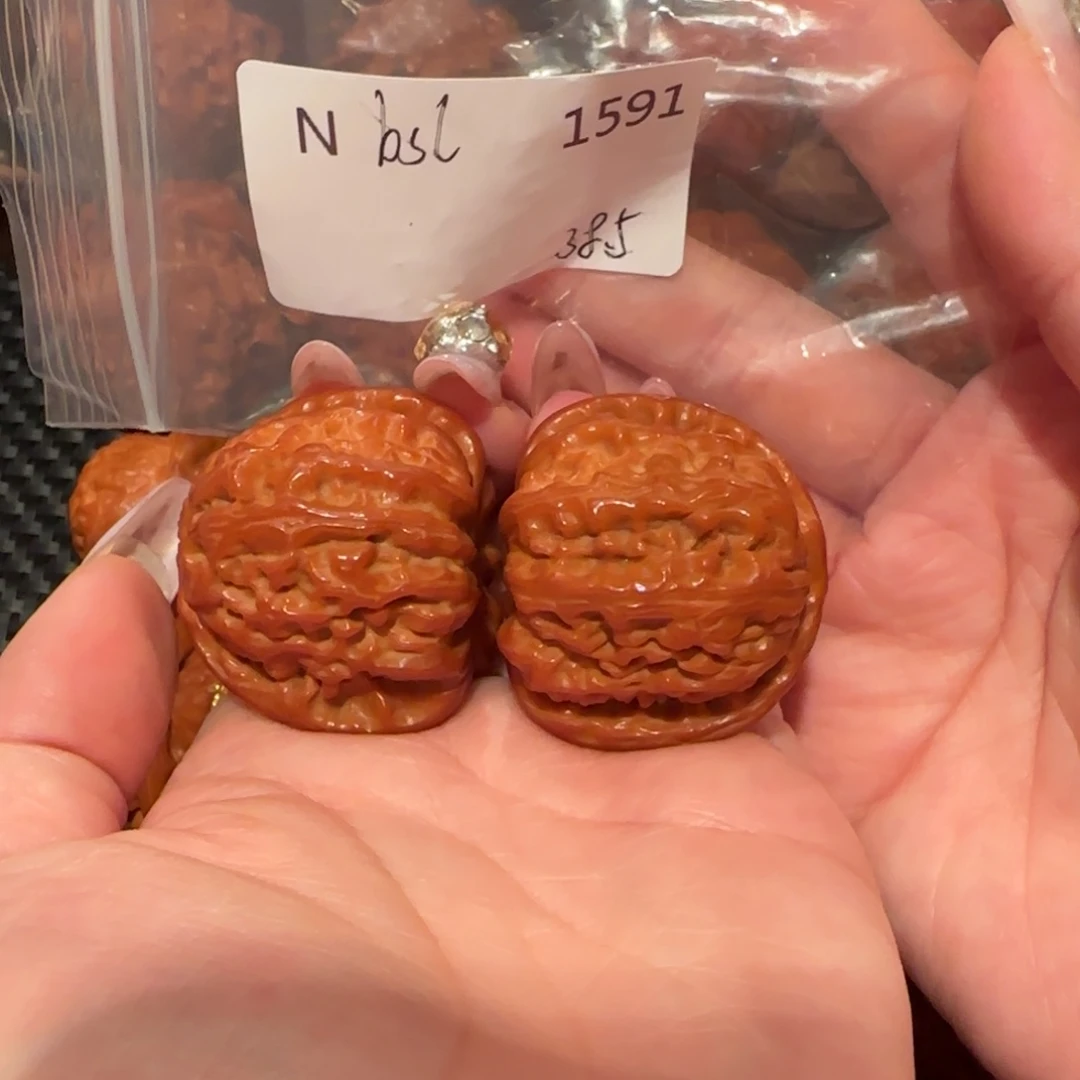 平***哥吊坠文玩核桃白狮子38精品