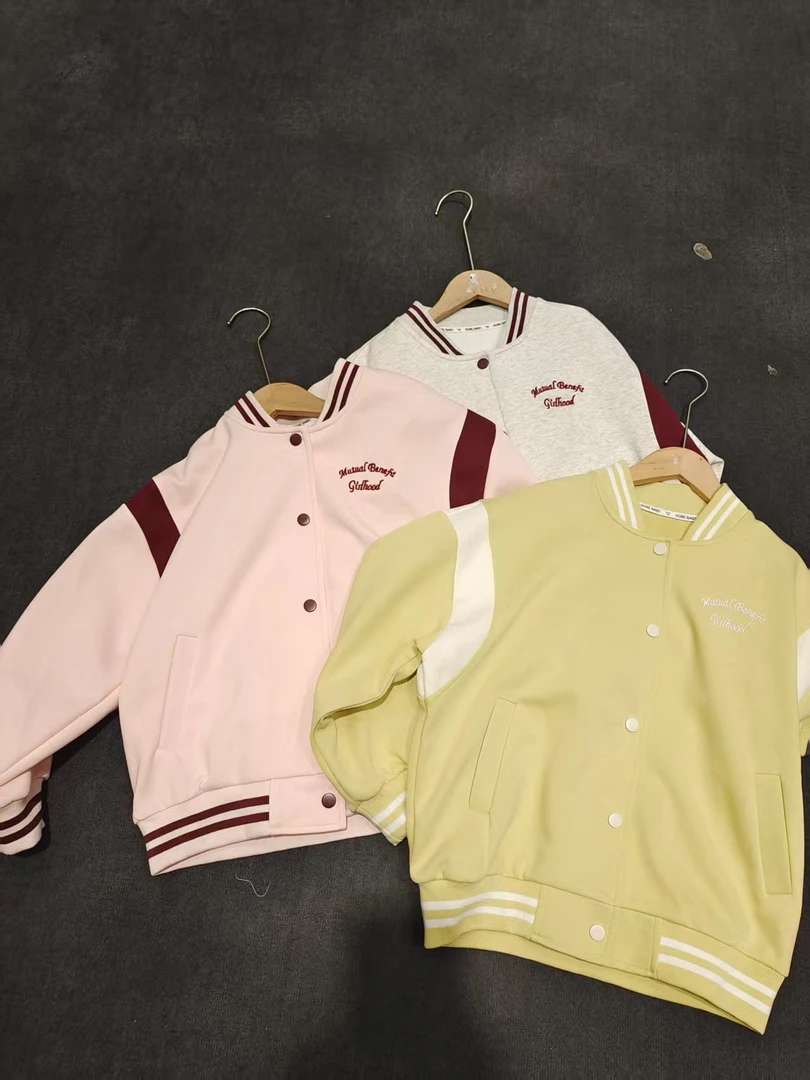 SY潮童82522字母绣花刺绣拼接棒球服