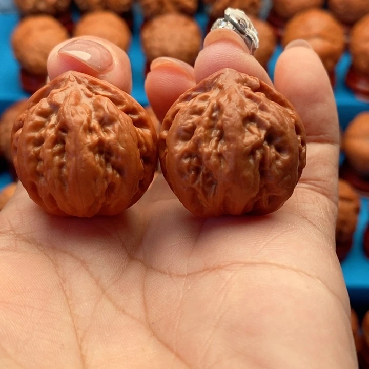 把件文玩核桃肉龙