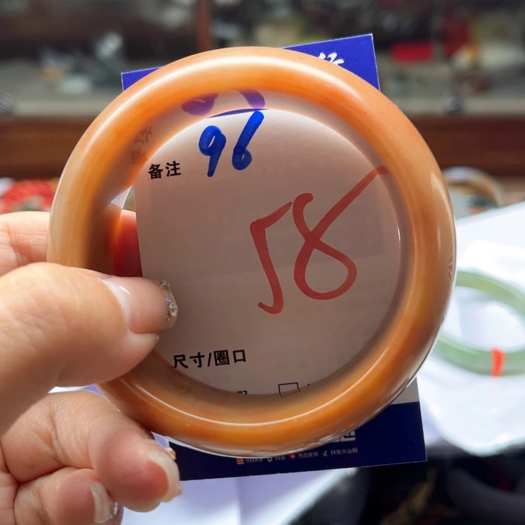 未镶嵌手镯石英岩玉