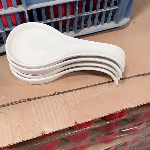 微瑕，不能明火，长19厘米，4个勺