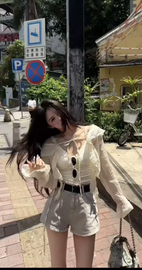 杏色荷叶两件套/做旧牛仔短裤（含腰带）