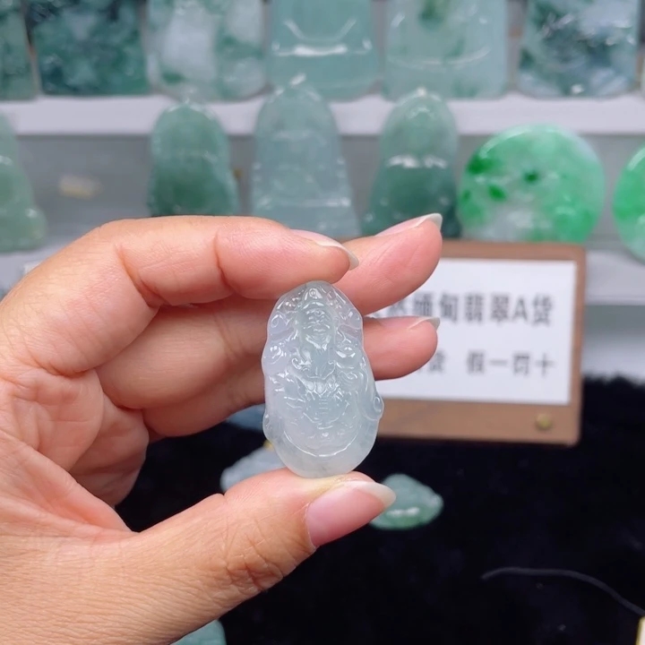 颈饰未镶嵌翡翠财神