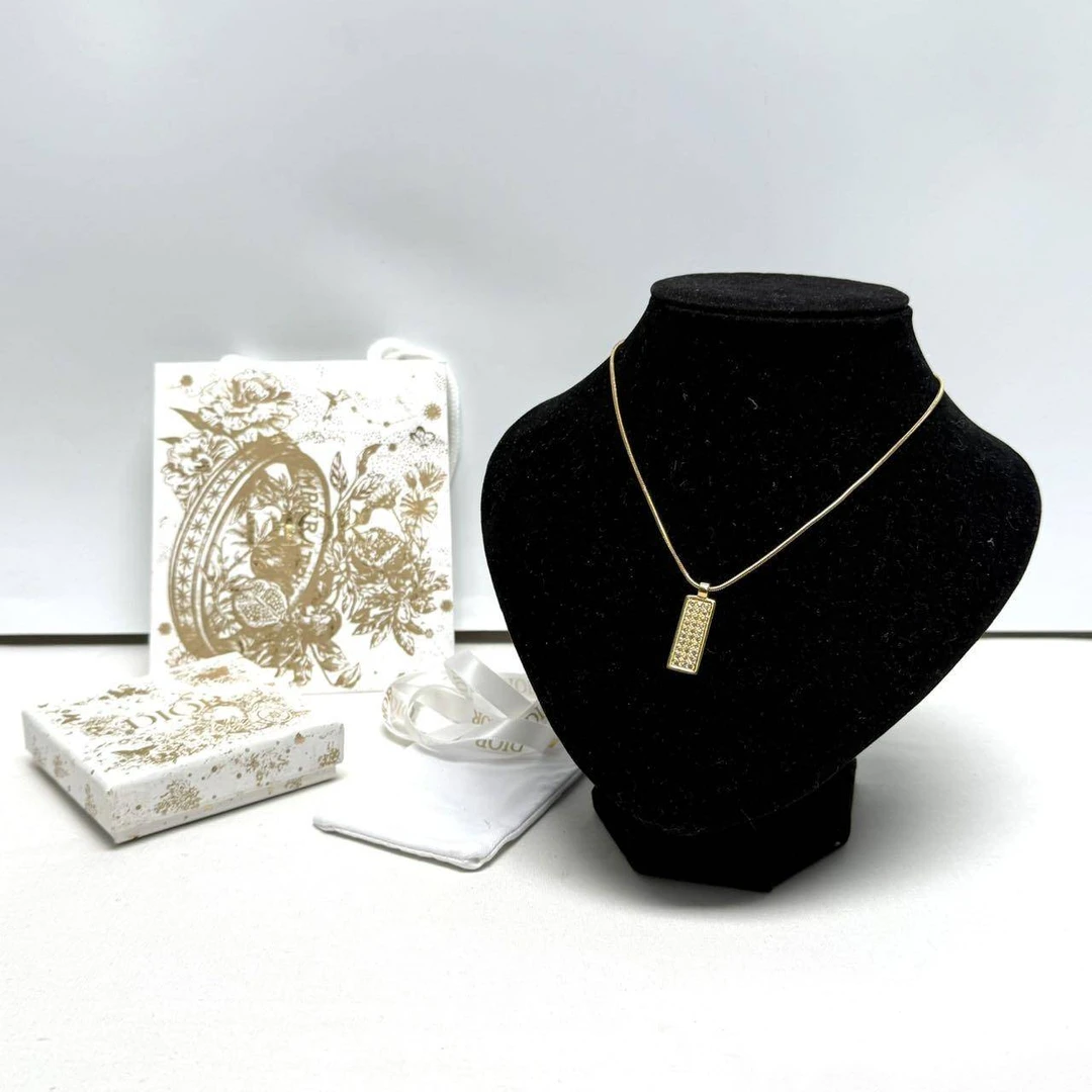 胖虎曼曼/迪奥/95新/公价0/饰品/项链/31B2502230106