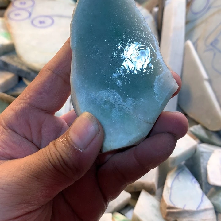 裸石翡翠心**你天然翡翠