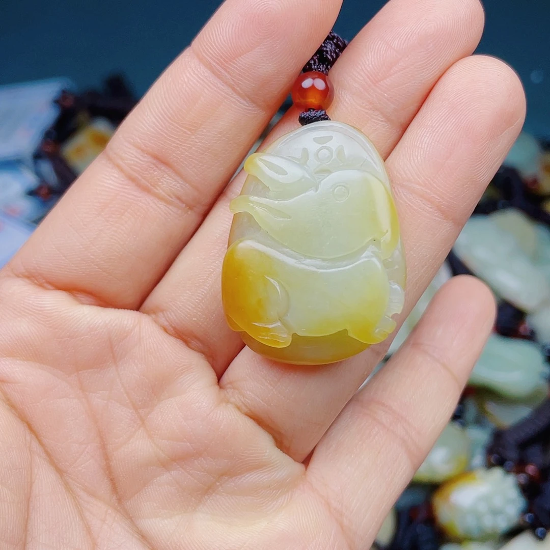 和田玉未镶嵌颈饰