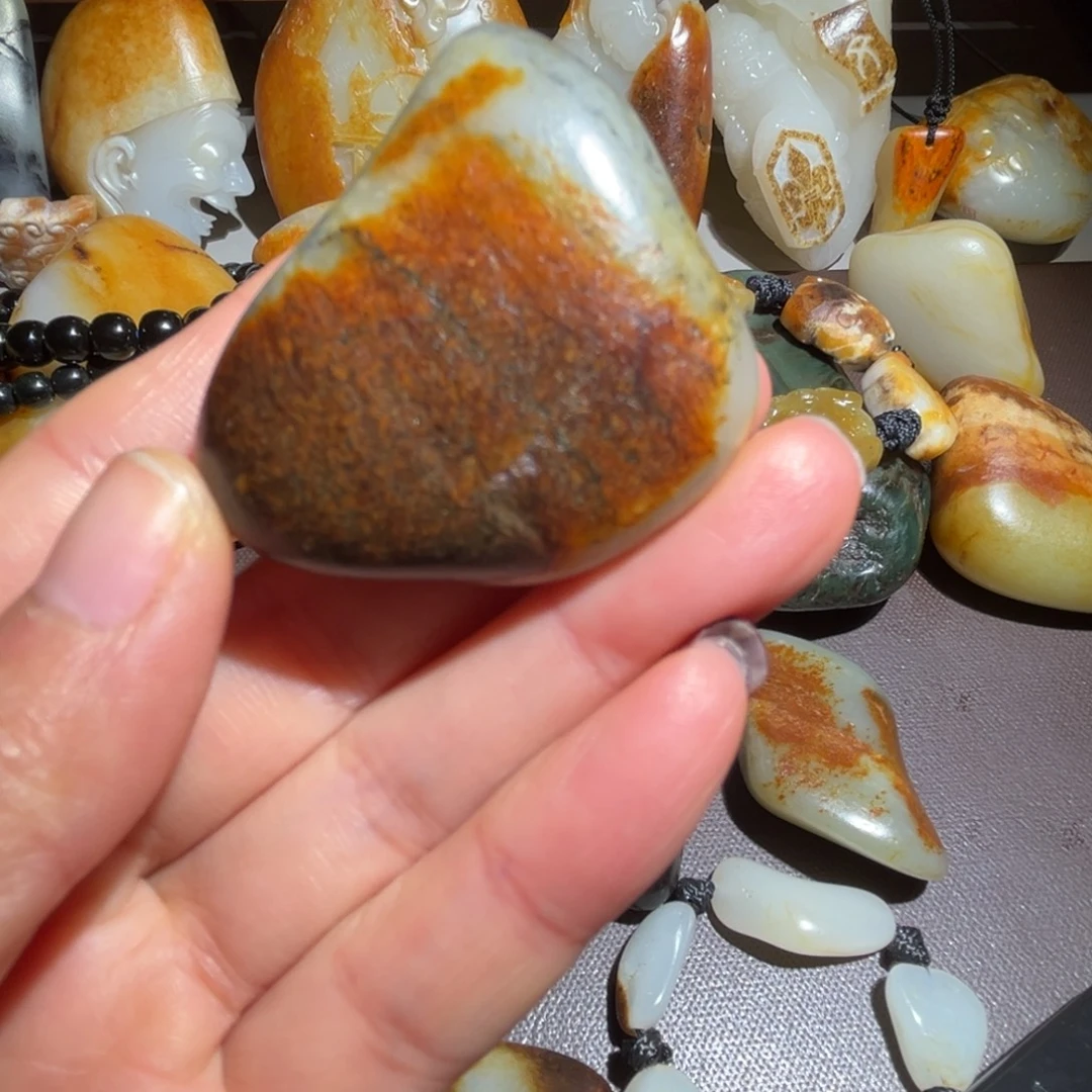 和田玉（糖玉）未镶嵌挂件和田玉59克